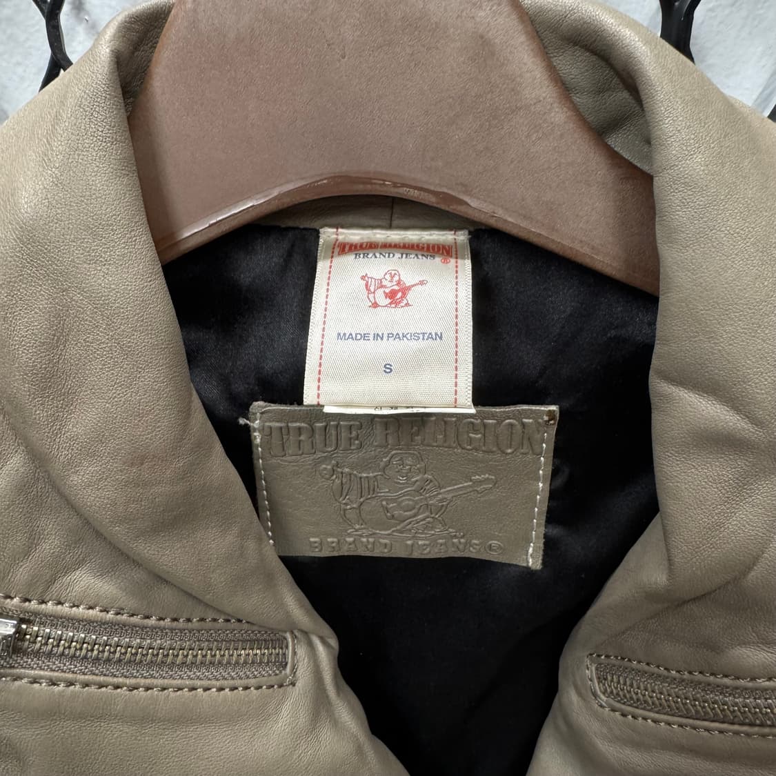 트루릴리전 스터드 레더 라이더 자켓 사이드 성조기 자수 포인트 베이지 상품이미지6