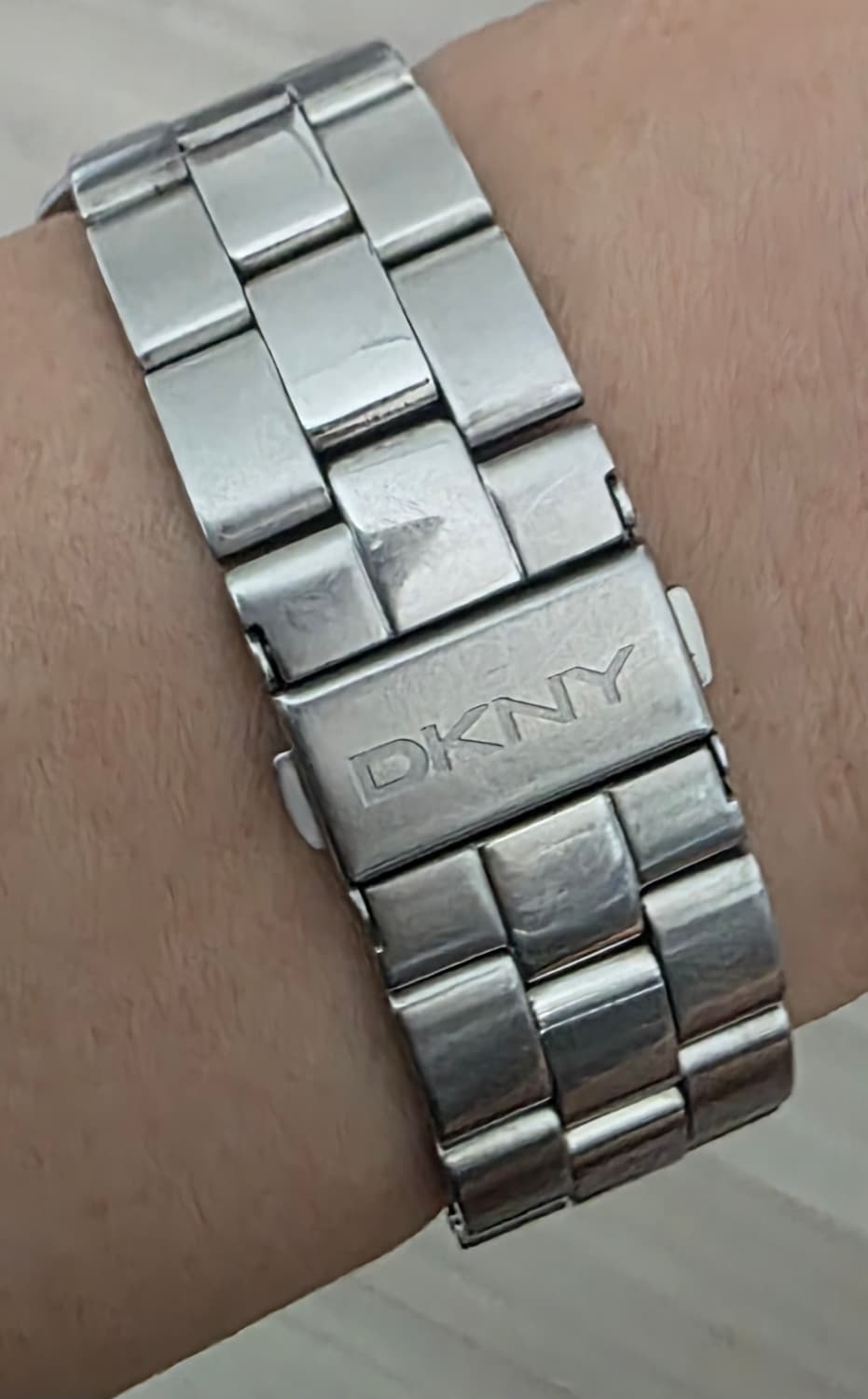 DKNY NY1273 화이트 스틸
모더니스트 클래식 시계 상품이미지2