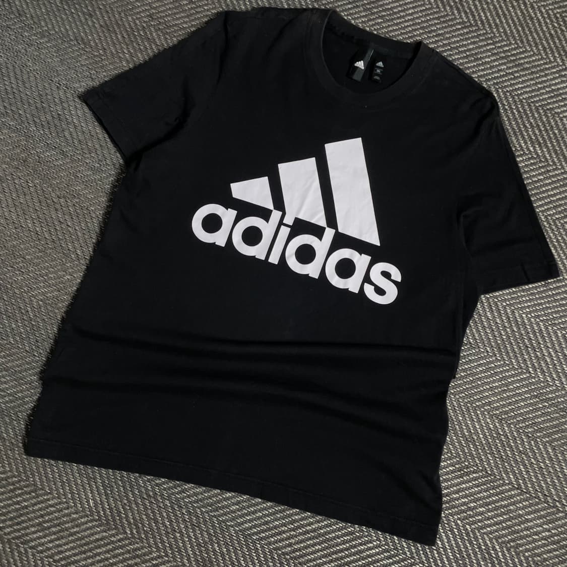 아디다스 에센셜 빅로고 반팔 티셔츠 블랙y 4864 상품이미지1