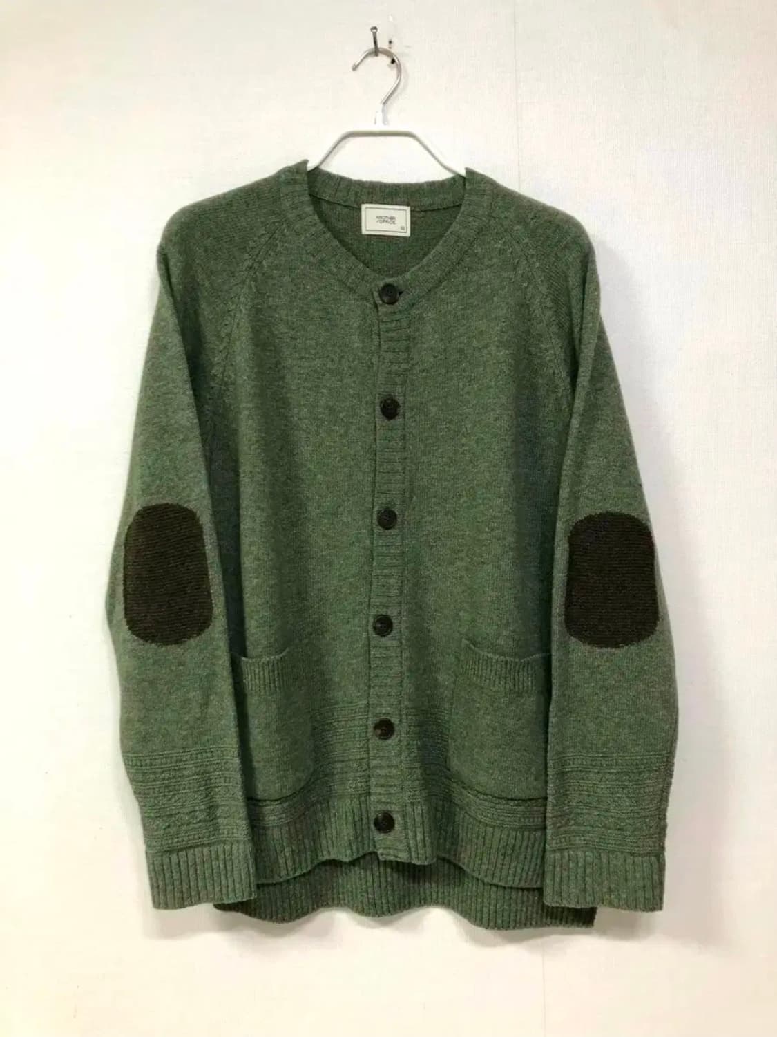 어나더오피스 라운드넥 가디건 그린 02 상품이미지4