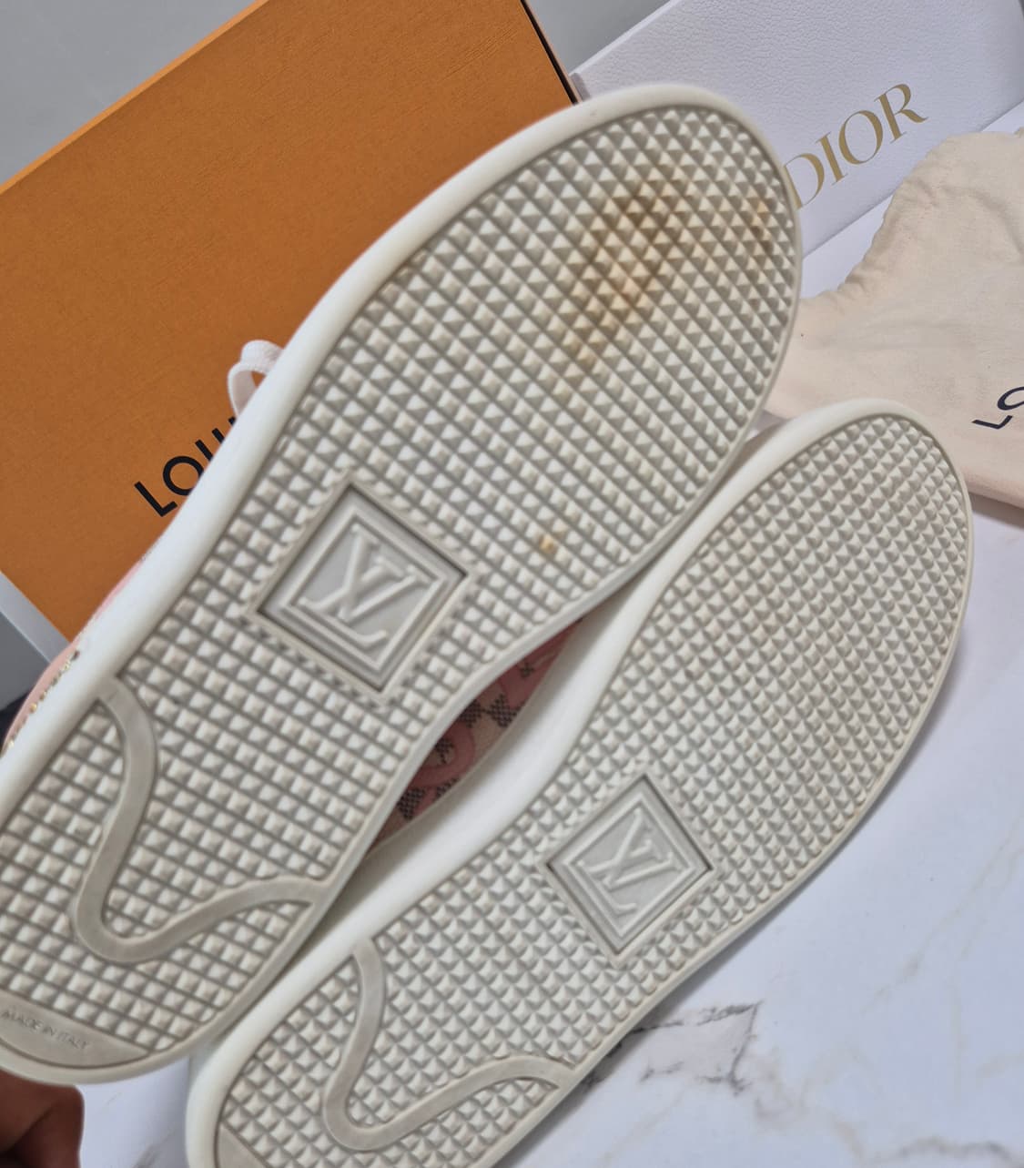 (정품) 루이비통 아주르 타히티엔느 한정판 스니커즈 37.5 상품이미지6