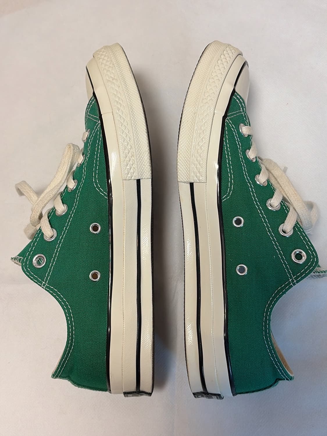 컨버스 척 70 로우 아마존 255-260 사이즈 판매합니다. 상품이미지3