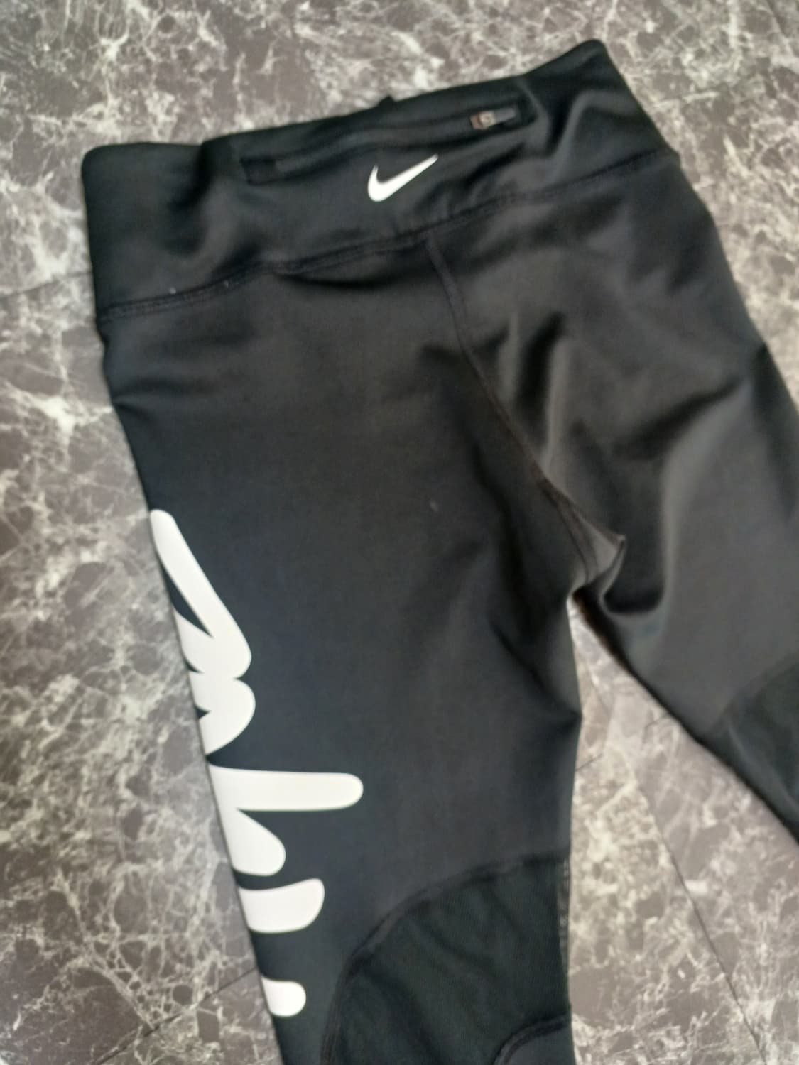 나이키 여성 메쉬 빅로고 레깅스 S(정가95,000원)
 상품이미지5