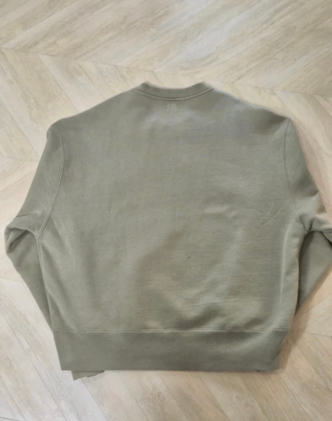 정품 아미 맨투맨 올리브그린 xl 상품이미지2