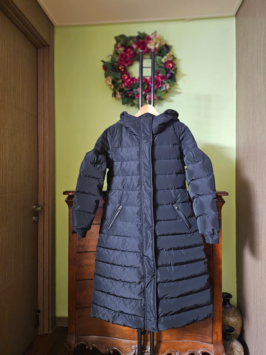 베네통 퍼프소매 구스롱패딩 상품이미지3