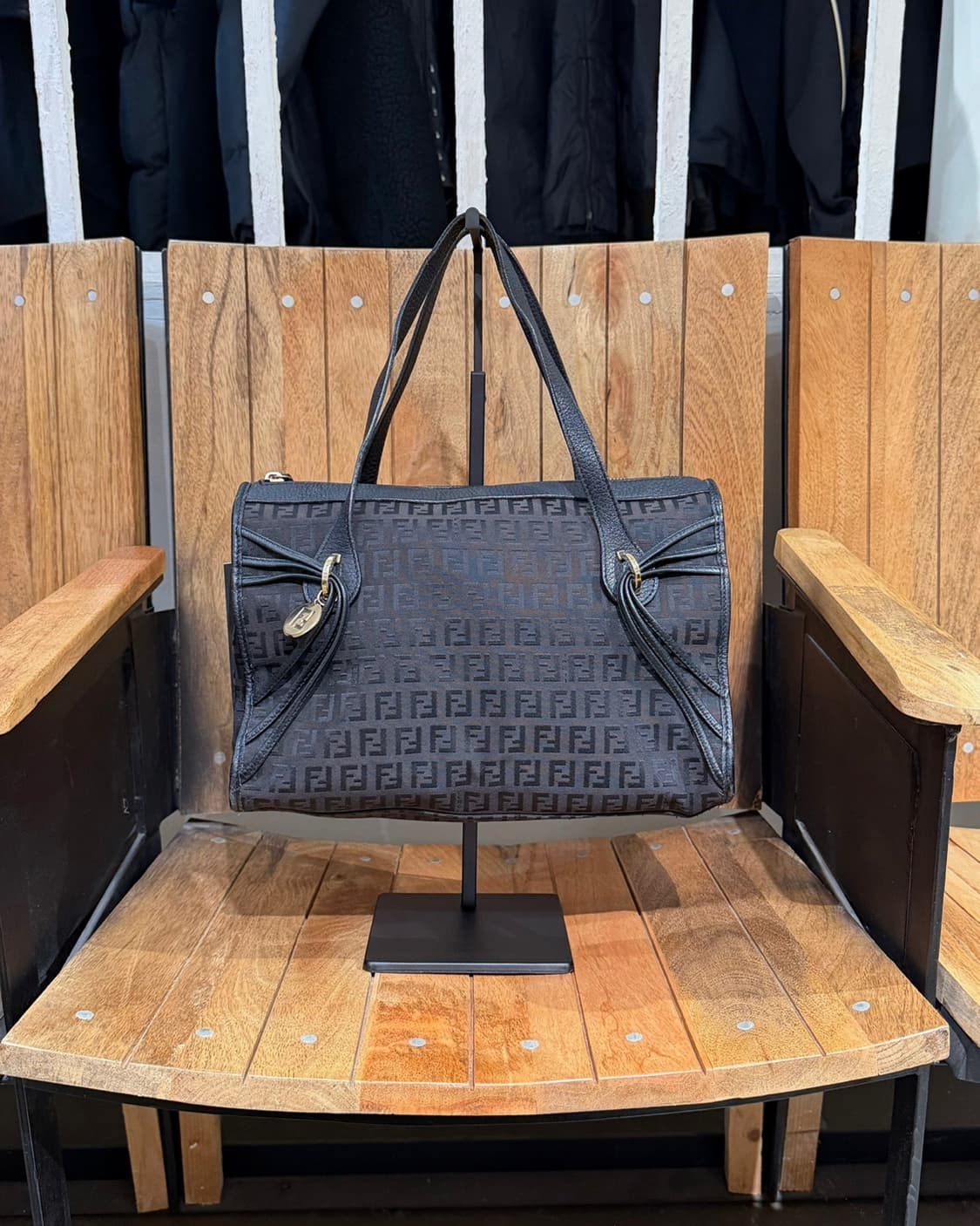 펜디 브라운 주키노 캔버스 토트백 상품이미지1