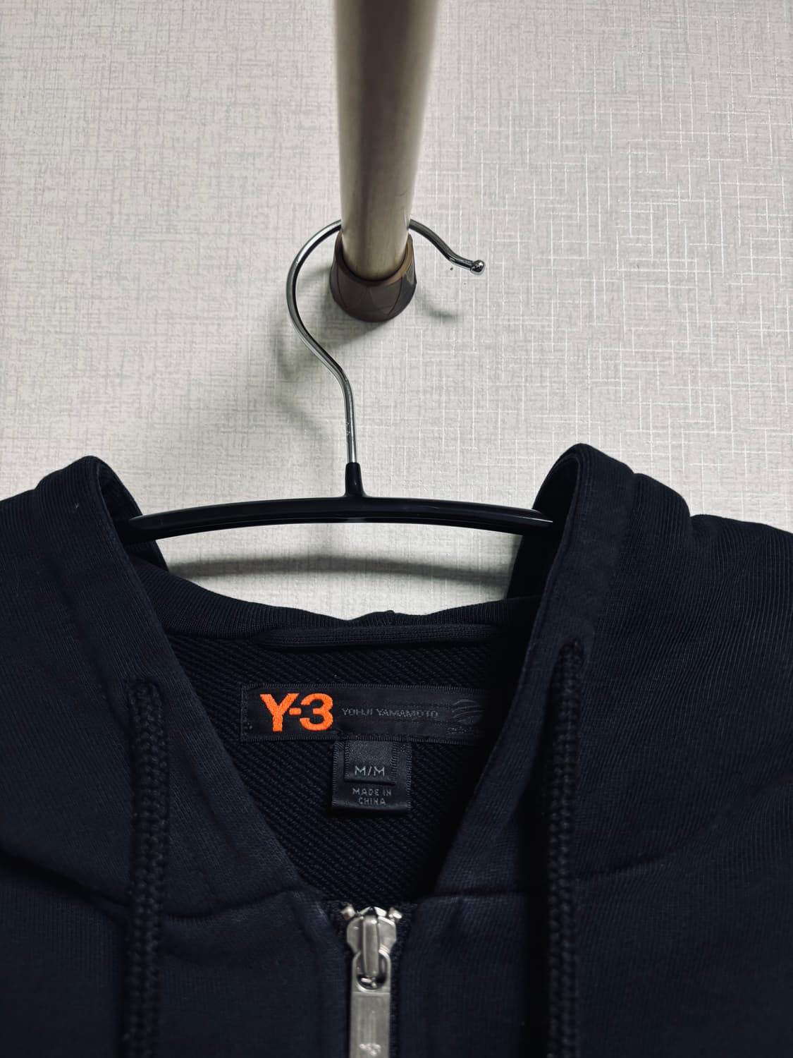 Y-3 로고 백프린트 블랙 후드집업 상품이미지2