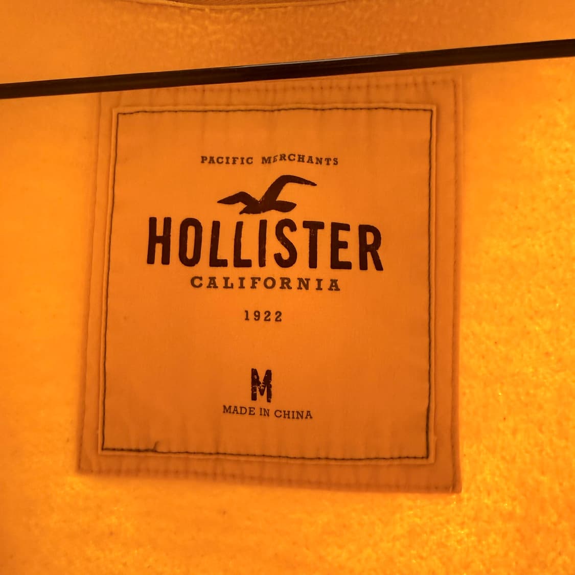 (M) 홀리스터 패치로고 후드 티 옐로우 상품이미지3