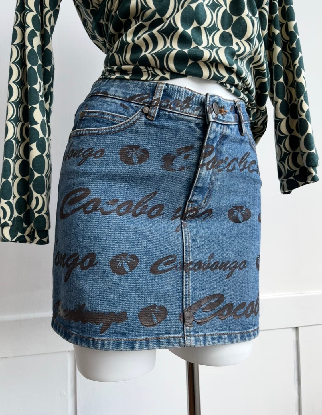 COCO BONGO Y2K 프린팅 데님 스커트 상품이미지2