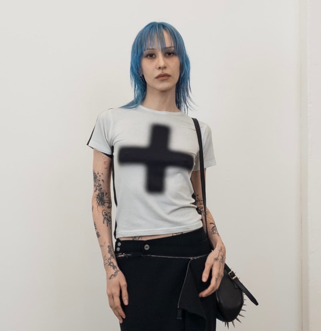 CROSS CROP SHORT SLEEVE LIGHT GREY 상품이미지3