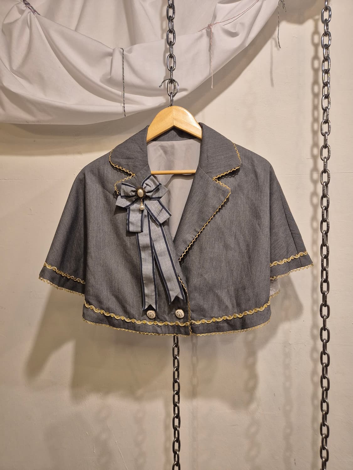 mcluster 리본 아일렛 진주 그레이 케이프 원피스 상품이미지3