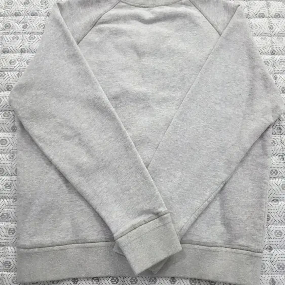 루이비통 네온 로고 맨투맨 그레이 L (드라이완료) 상품이미지3