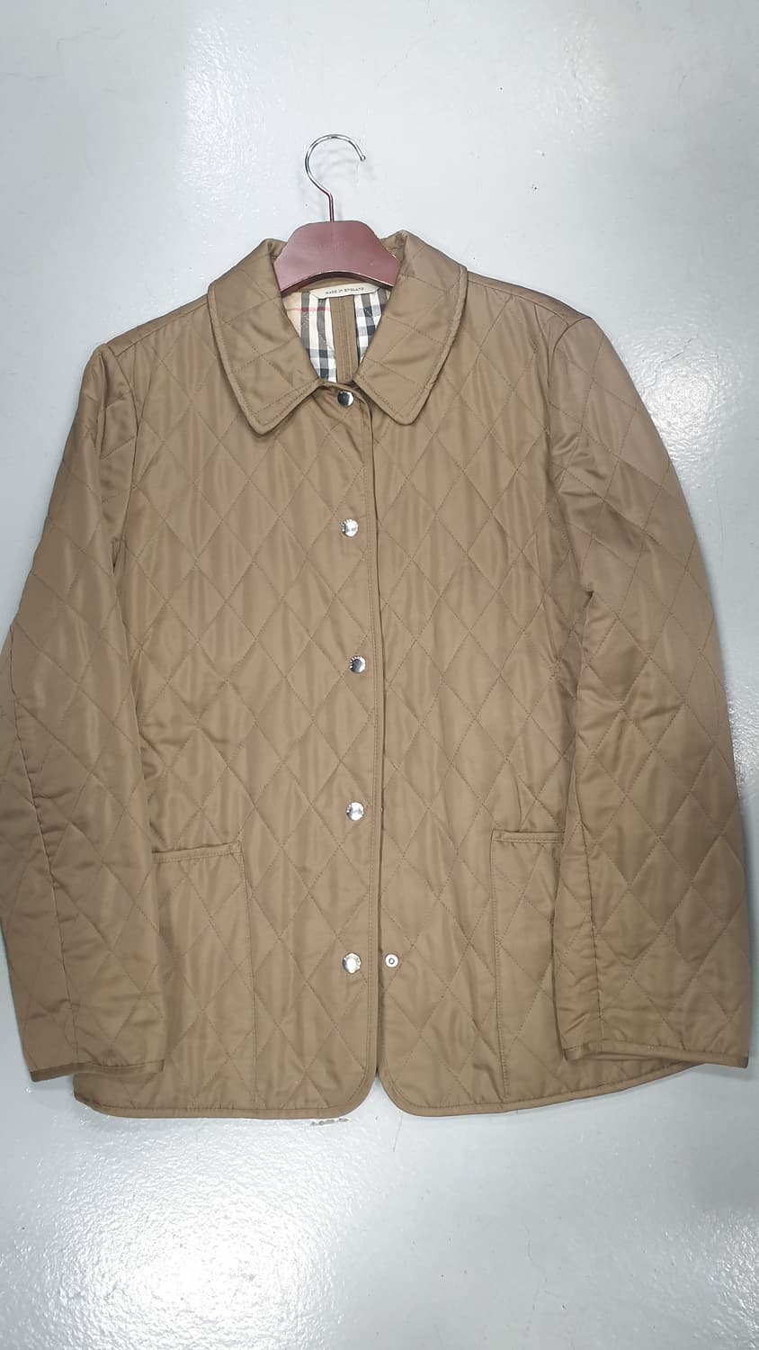 정품 버버리 퀼팅 자켓 m 상품이미지1