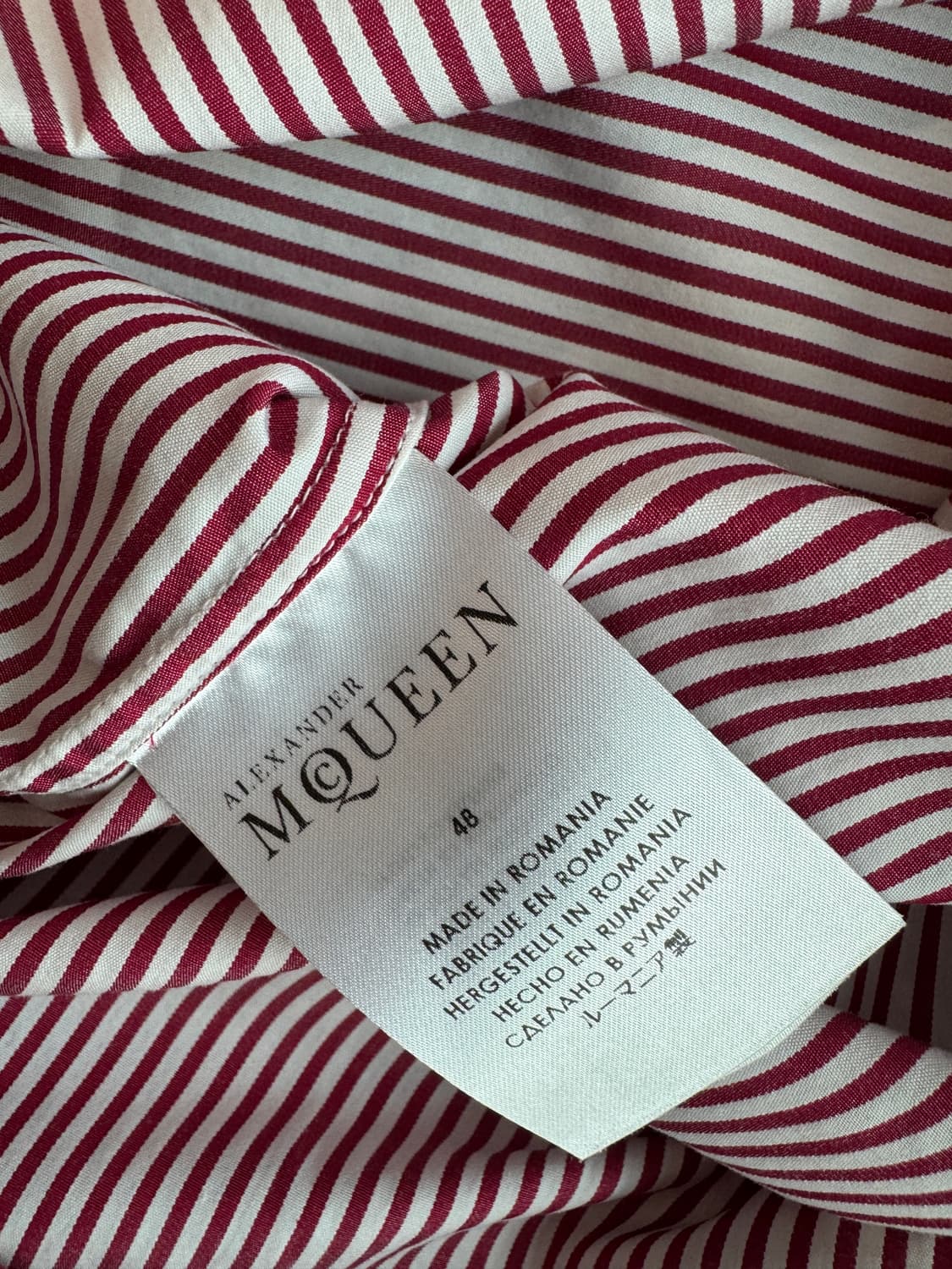 알렉산더맥퀸 레드 스트라이프 머슬핏 하프 셔츠 48  상품이미지3