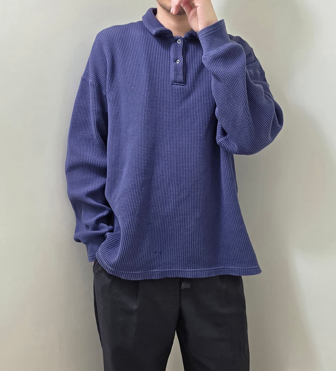 뷰티앤유스 더스티 블루 와플 칼라 티셔츠 상품이미지2