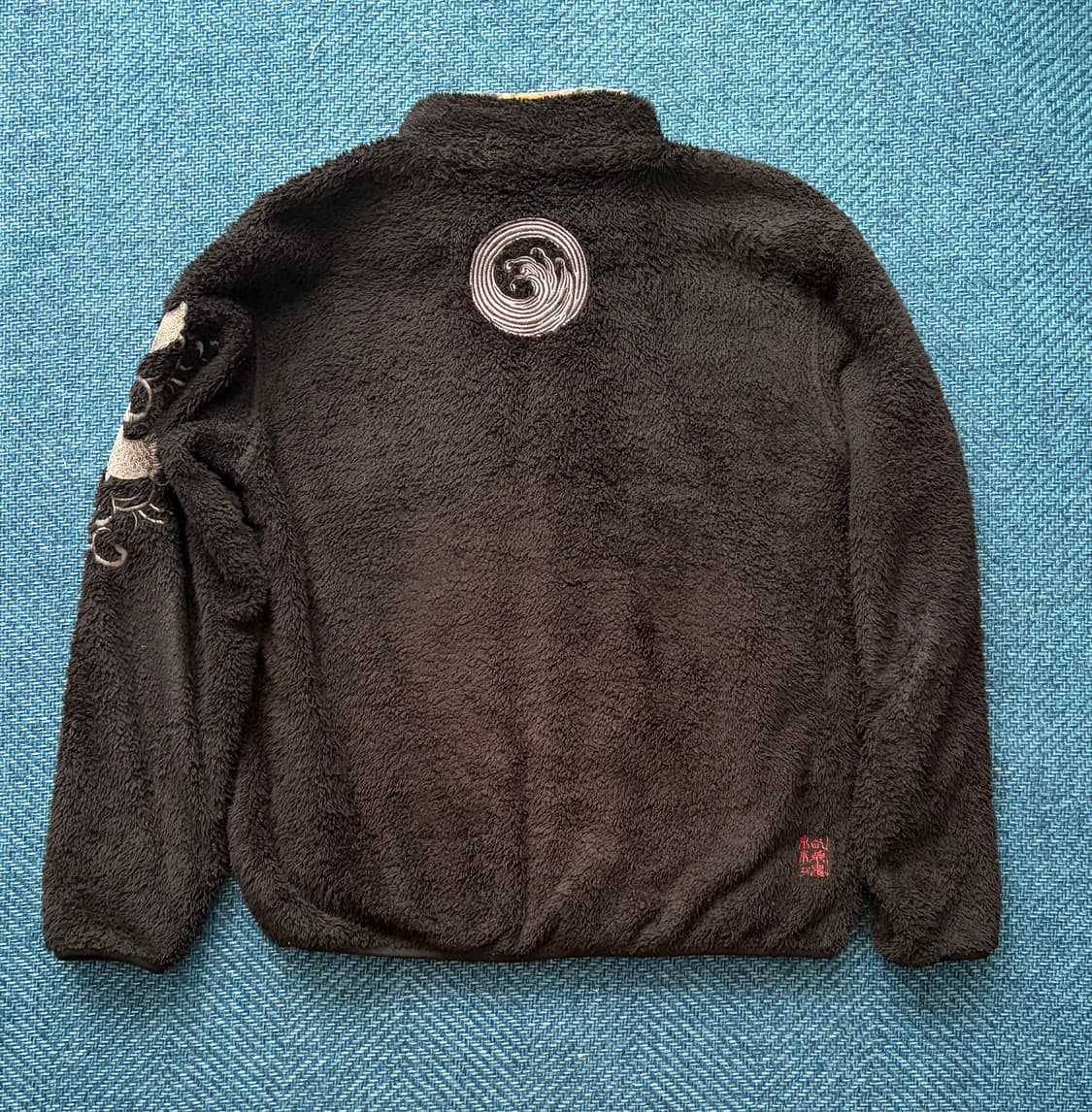 카라쿠리타마시 잉어자수 집업 플리스 상품이미지2