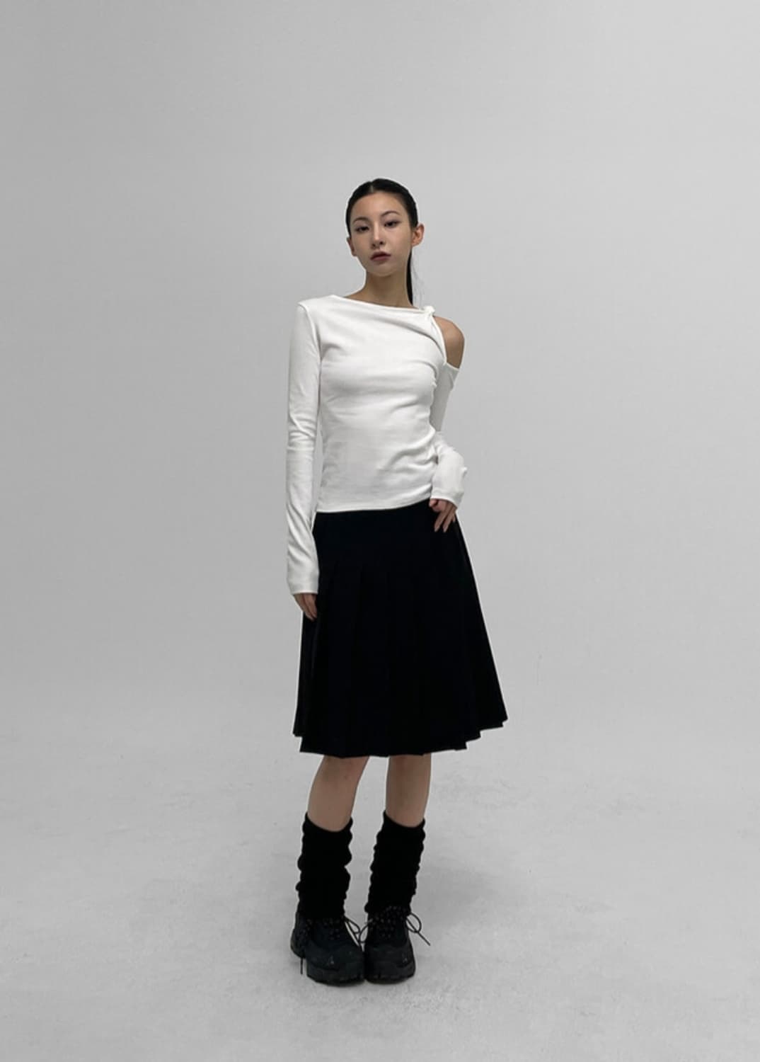 블랙업 오프숄더 슬리브 상품이미지2