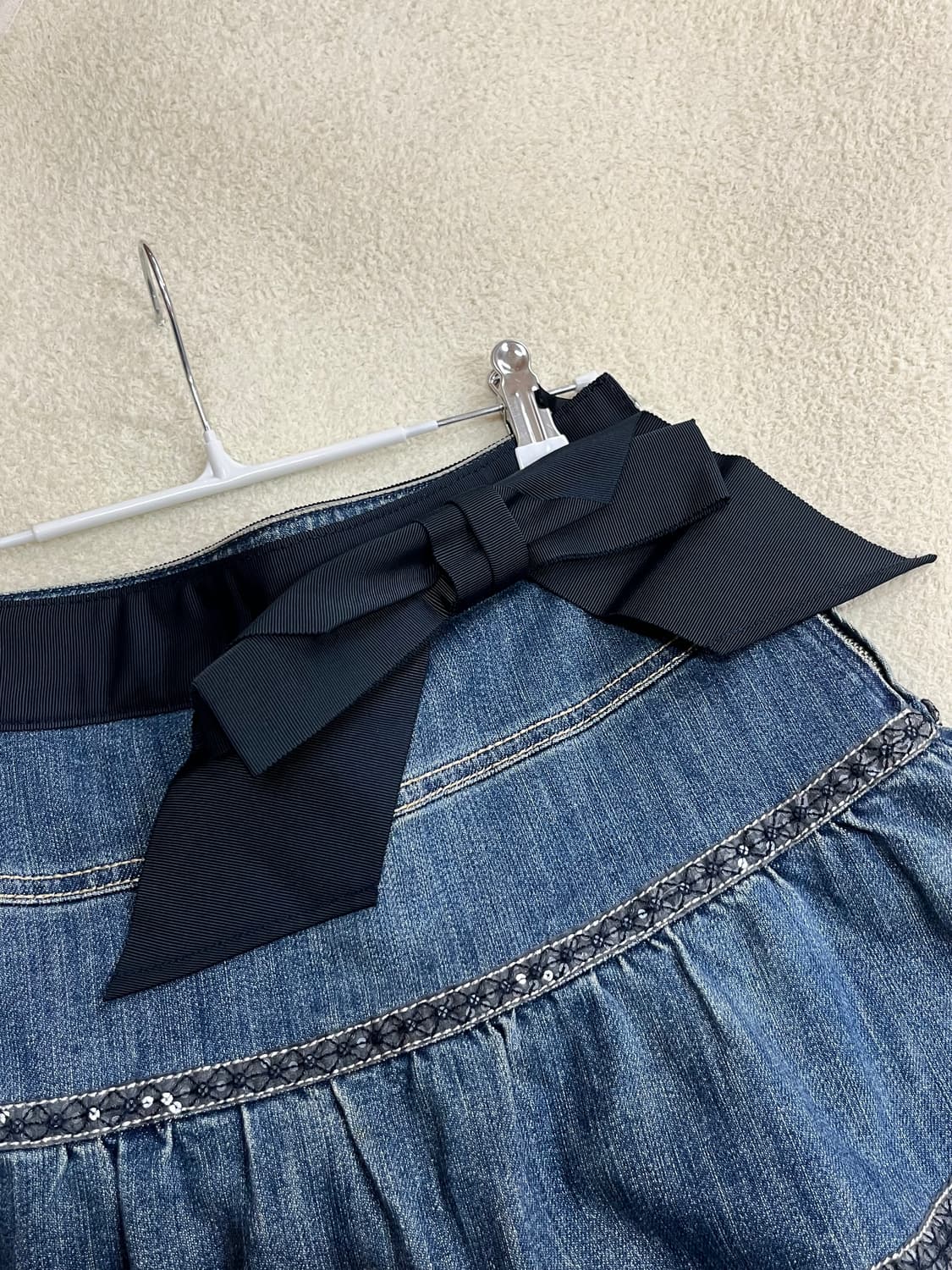 TO BE CHIC 리본 데님 스커트 상품이미지5