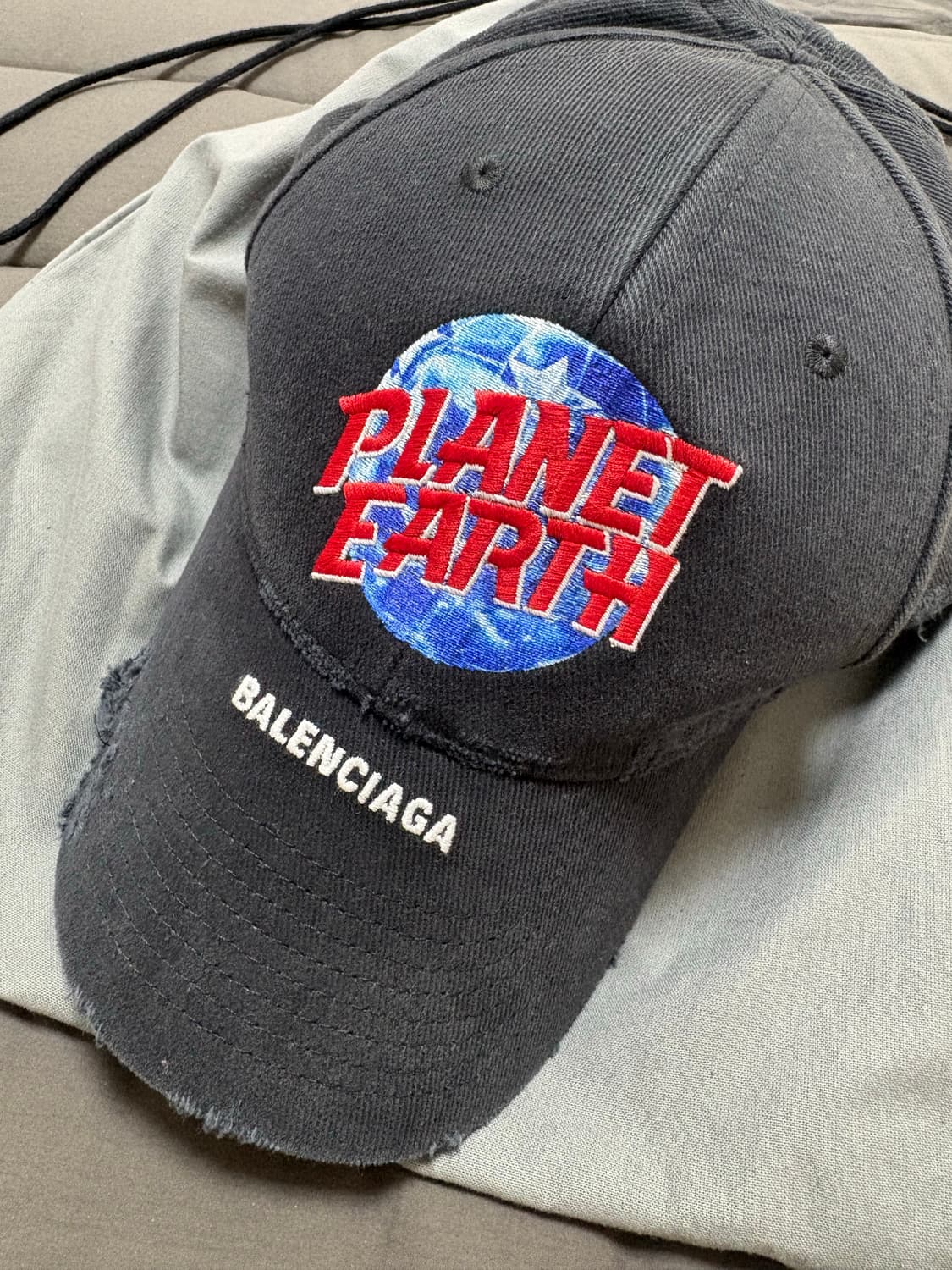 발렌시아가 플래닛어스 볼캡 상품이미지1