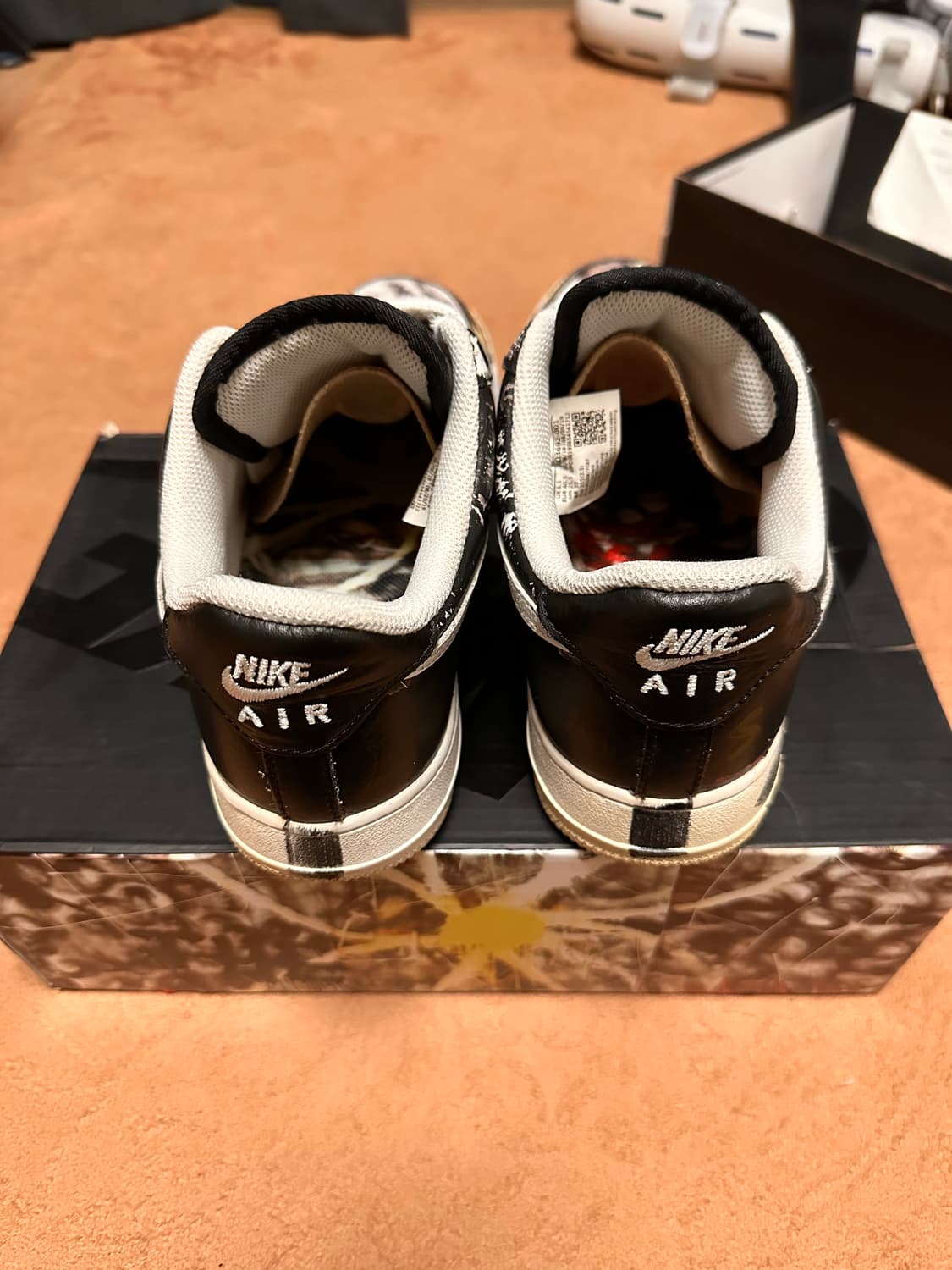 나이키 x 피스마이너스원 에어포스 1 로우 파라노이즈 상품이미지9