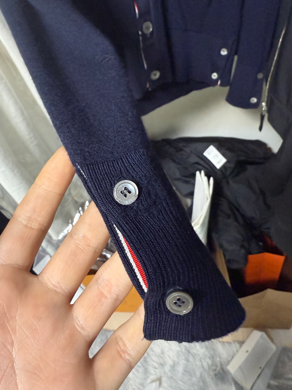 톰브라운 메리노울 가디건 2사이즈 급처 상품이미지3