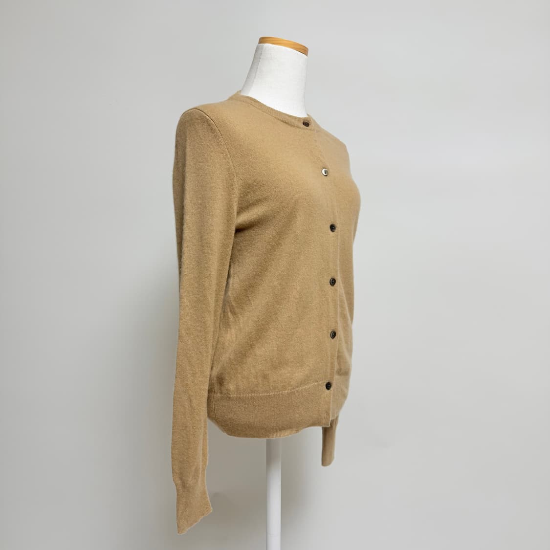 [캐시미어 100%] 유니클로 베이지 라운드 가디건 M 상품이미지2