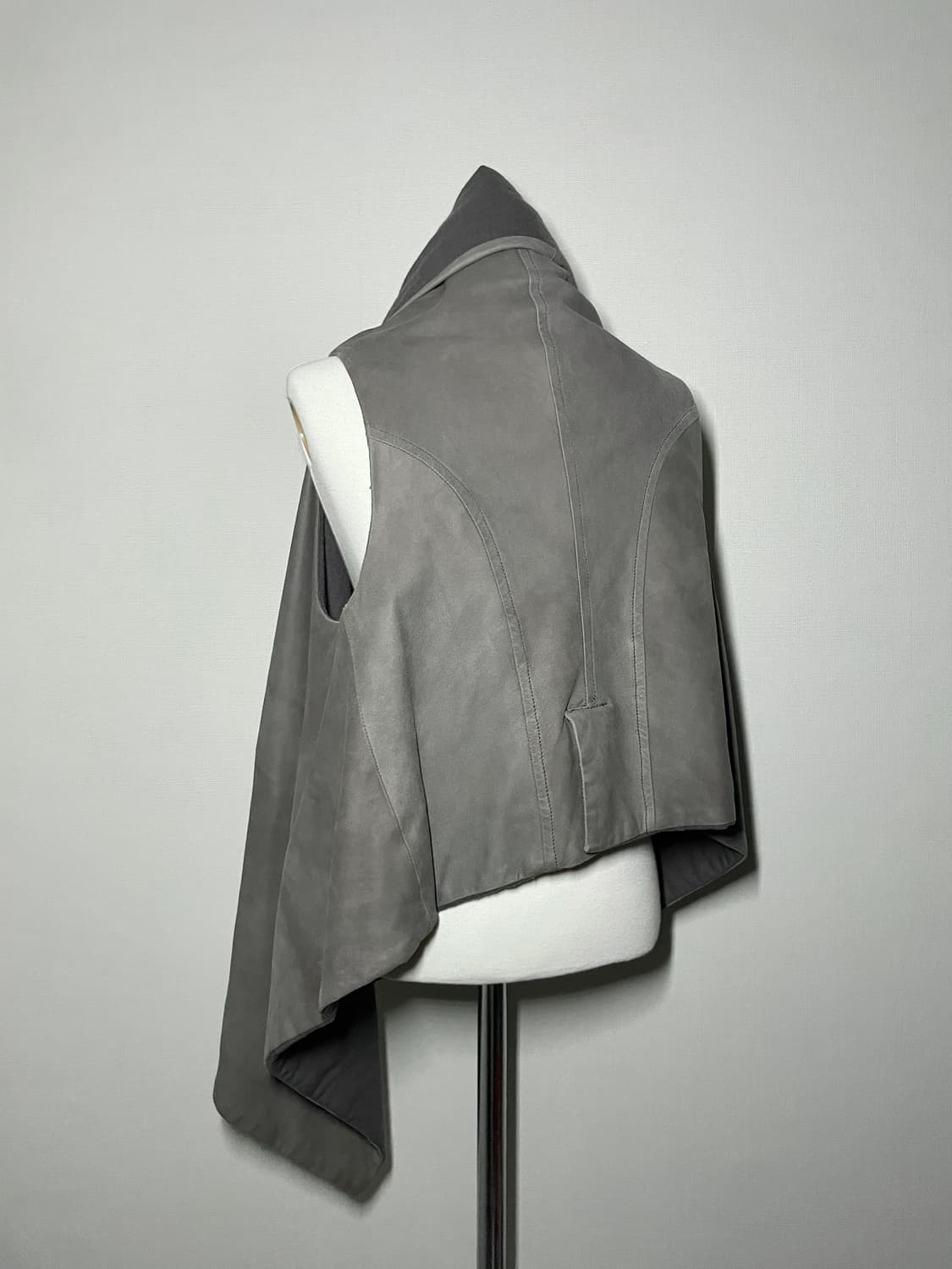 앤 드뮐미스터 레더 비대칭 베스트 상품이미지5