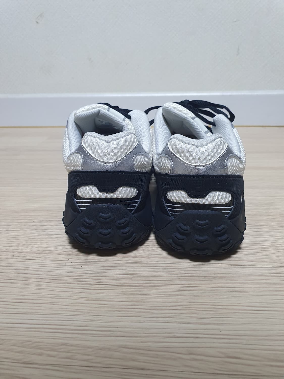 휠라 에샤페 실버문 운동화 260 상품이미지5