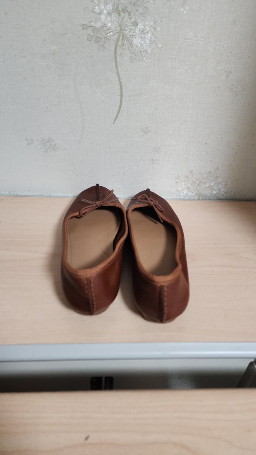 클락스(Clarks) 브라운 가죽 발레리나 플랫슈즈 상품이미지4