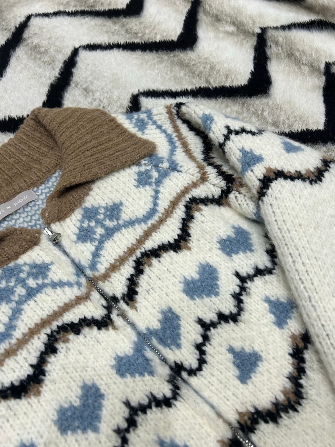 [Free]러브앤쇼 크롭 카라 니트자켓 상품이미지1