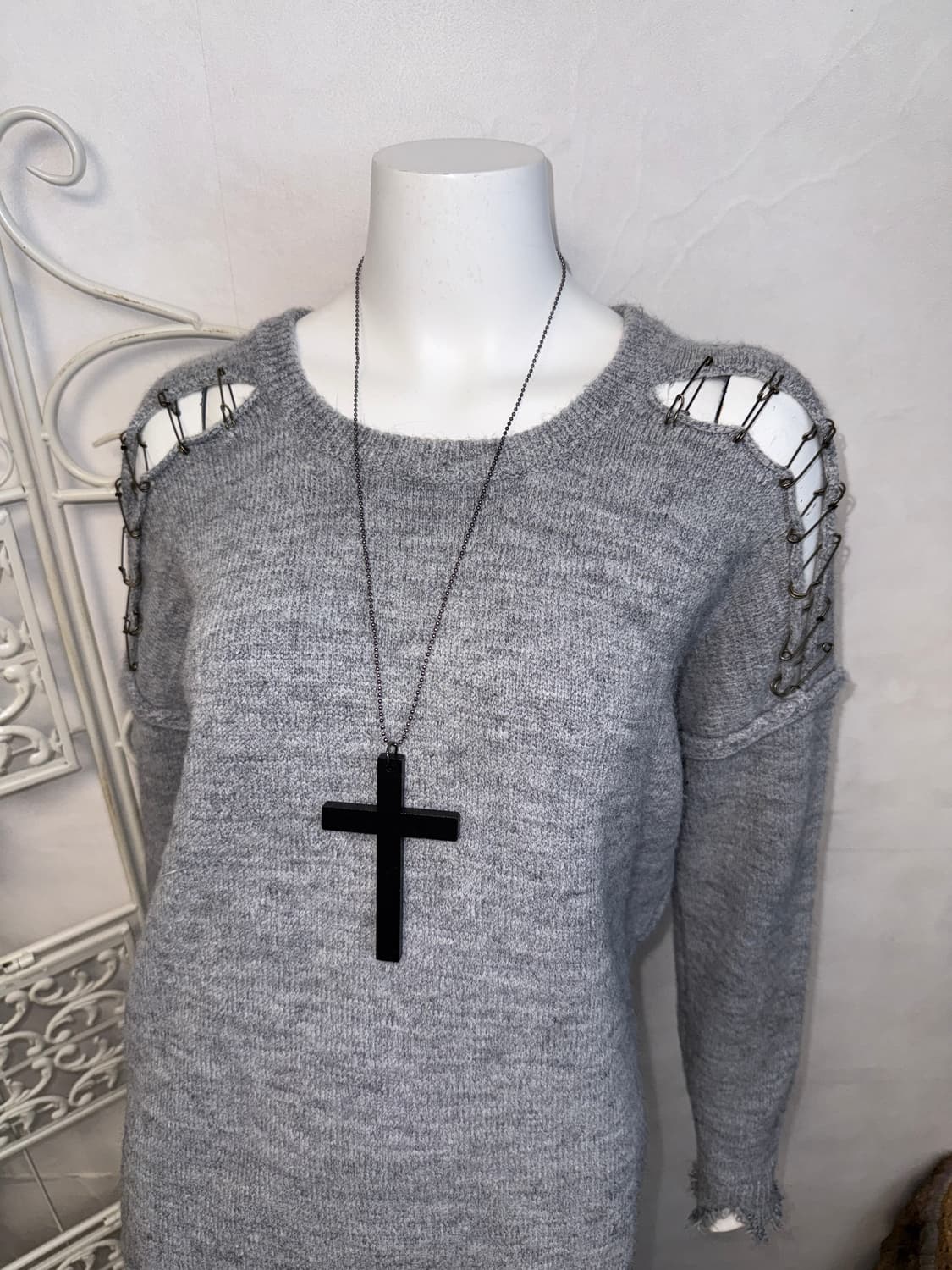 Gray grunge damage destroyed knit 상품이미지5