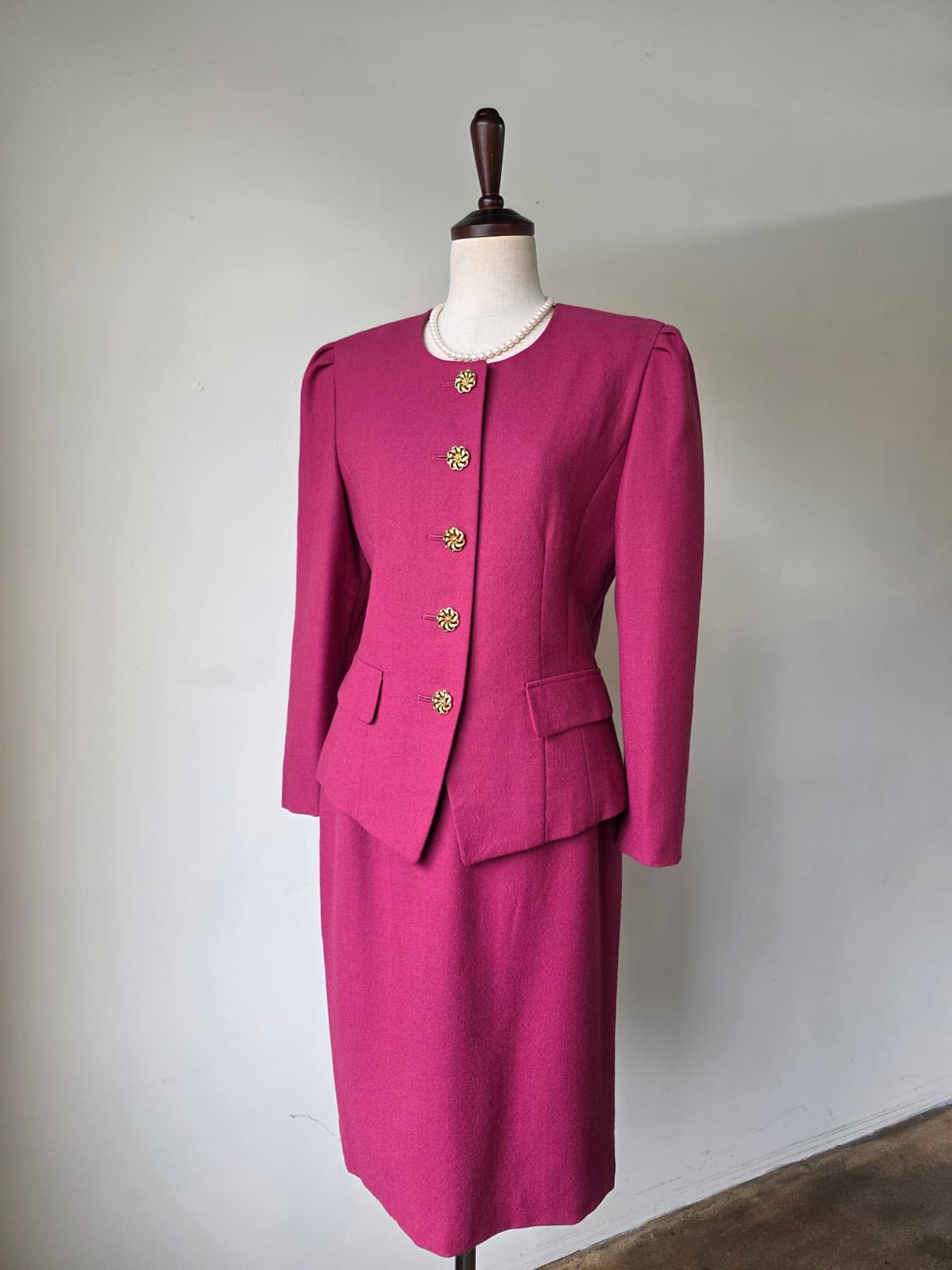 핫핑크 금장 버튼 셋업 상품이미지3