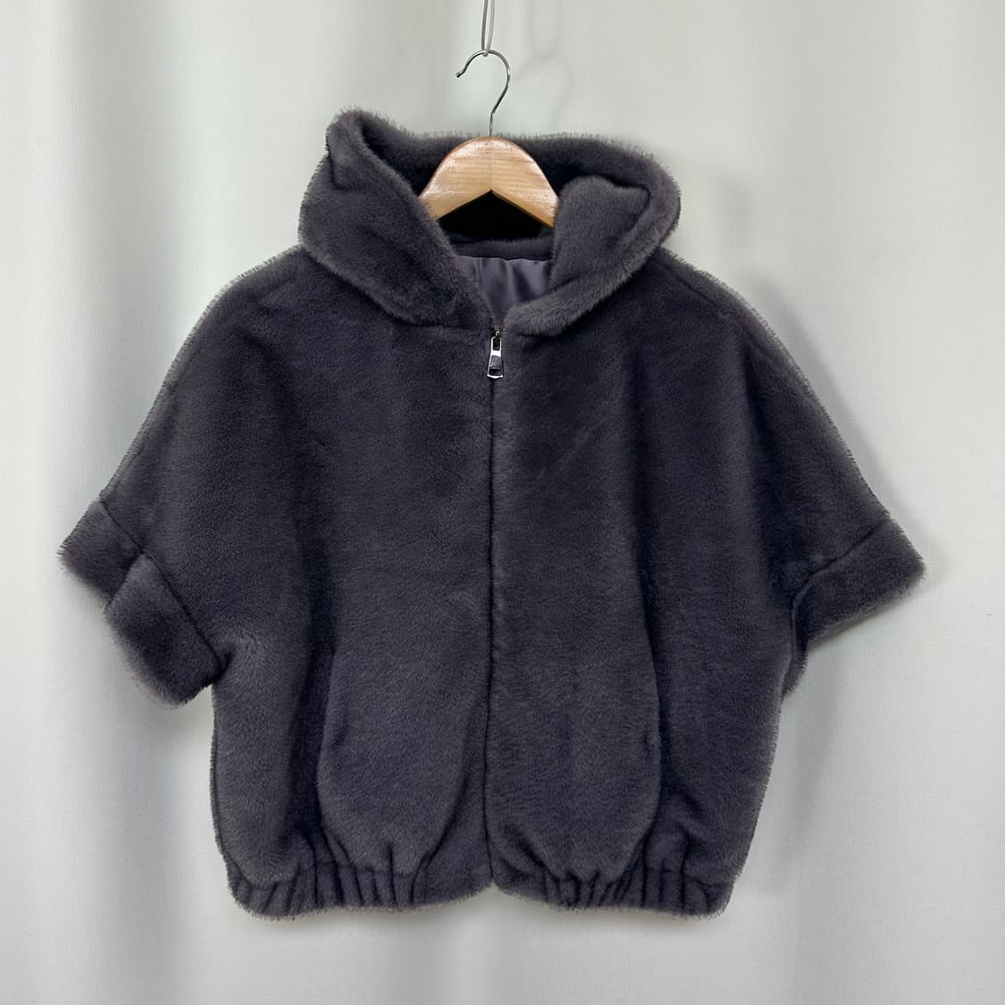 더아이잗 여자 반팔 퍼 조끼 55-66추천 상품이미지1