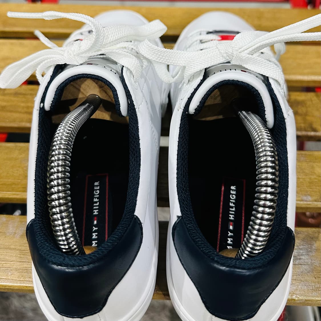 240) 타미힐피거 운동화 여성 여자 신빌 화이트 레더 스니커즈 상품이미지5