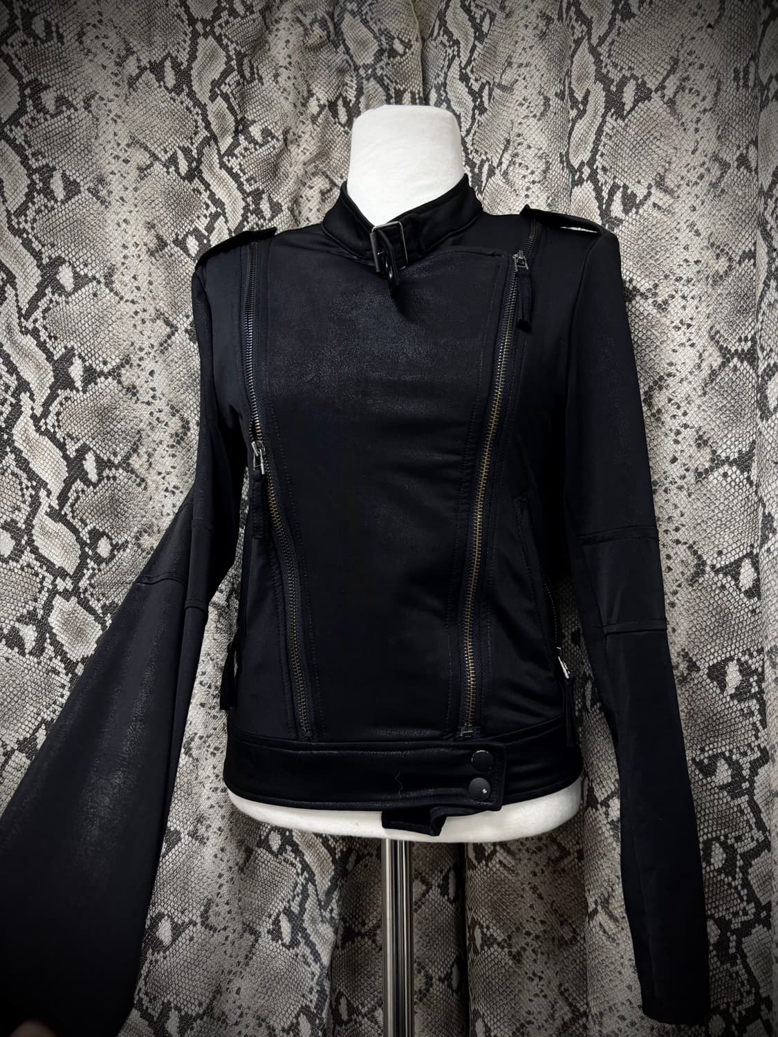 [00’s Utility] Zip Detail Neck Buckle Sl 상품이미지1