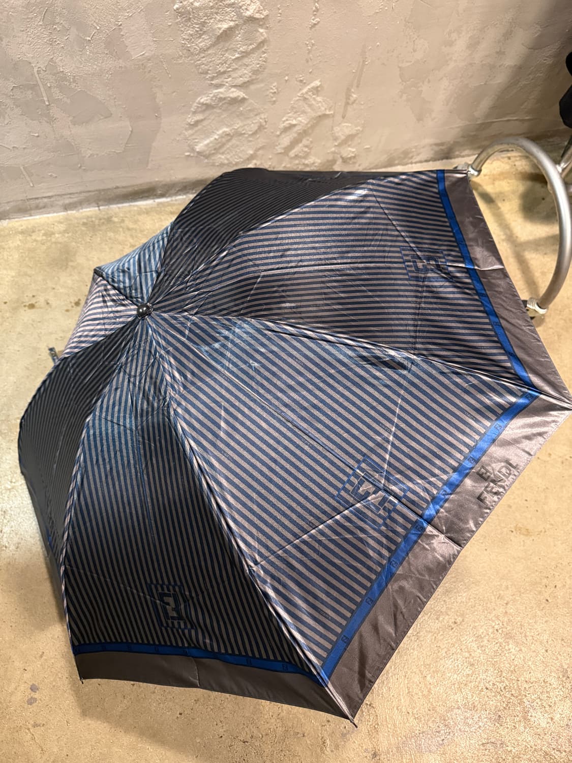 펜디 로고 스트라이프 폴딩 우산/양산 상품이미지2