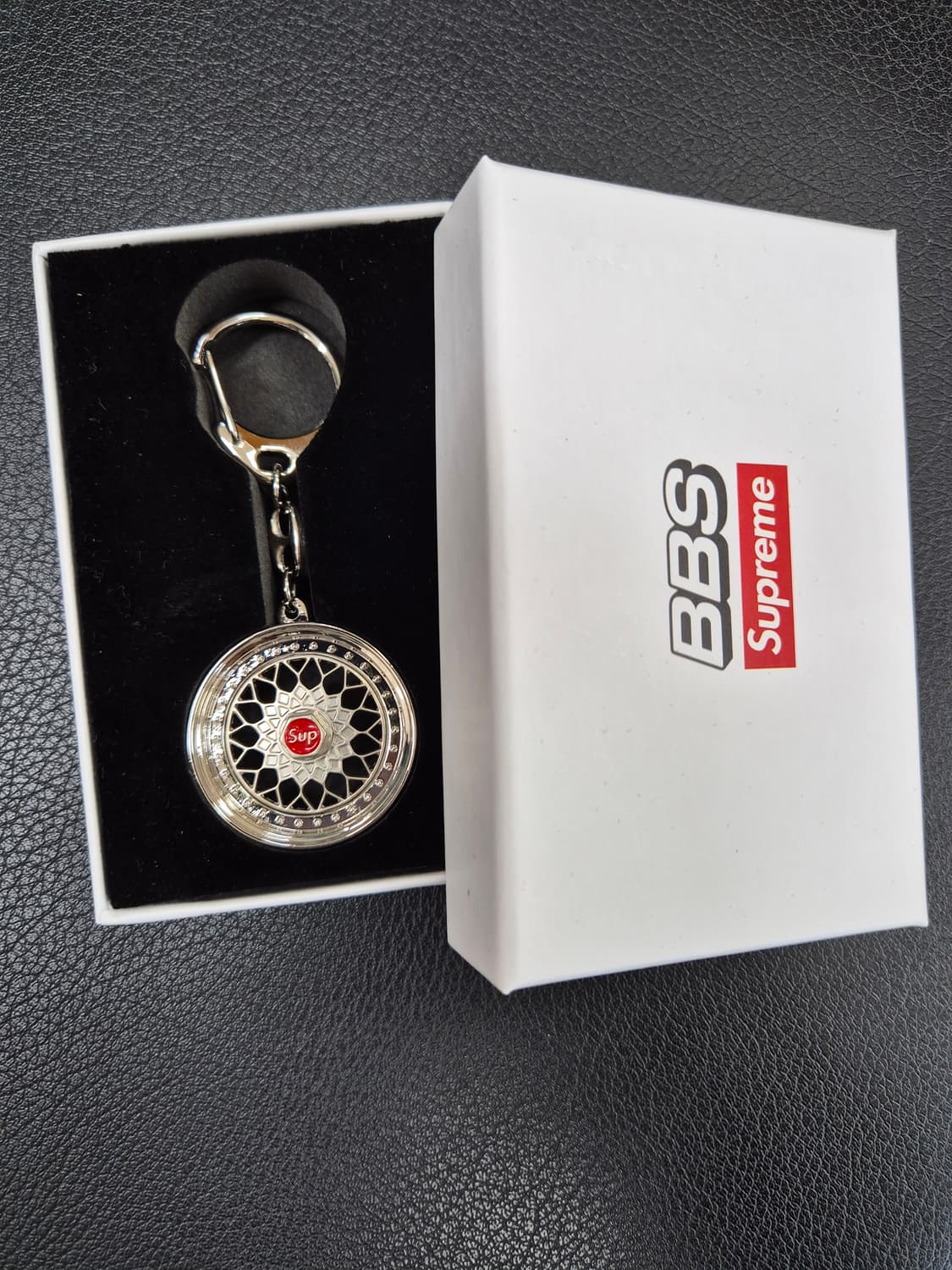 슈프림 x BBS RS 림 키체인 크롬 상품이미지1
