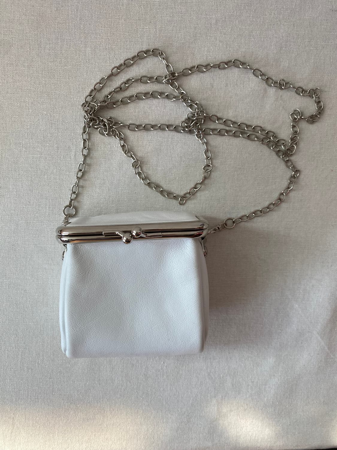 tta 화이트 미니백 상품이미지1