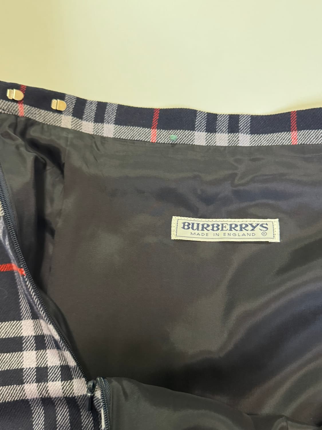 (한글택) 버버리 빈티지 치마 네이비 상품이미지2