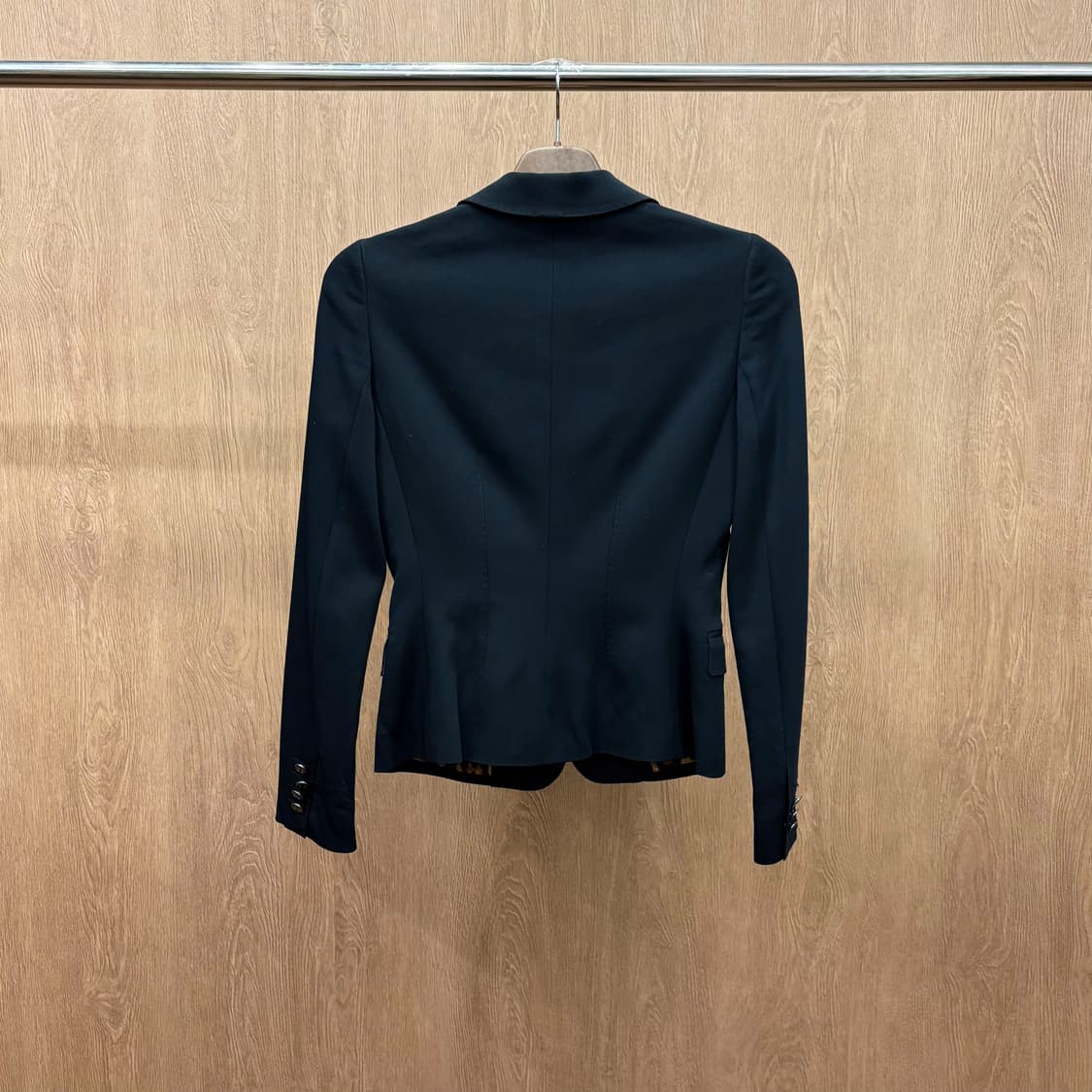 돌체앤가바나 블레이저 싱글 브레스티드 투 버튼 노치드 라펠 디테일 블랙 상품이미지3