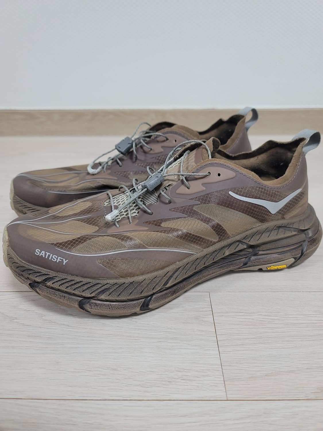 [275] <상태최상> 호카x새티스파이 마파테 스피드4 라이트러버 상품이미지1