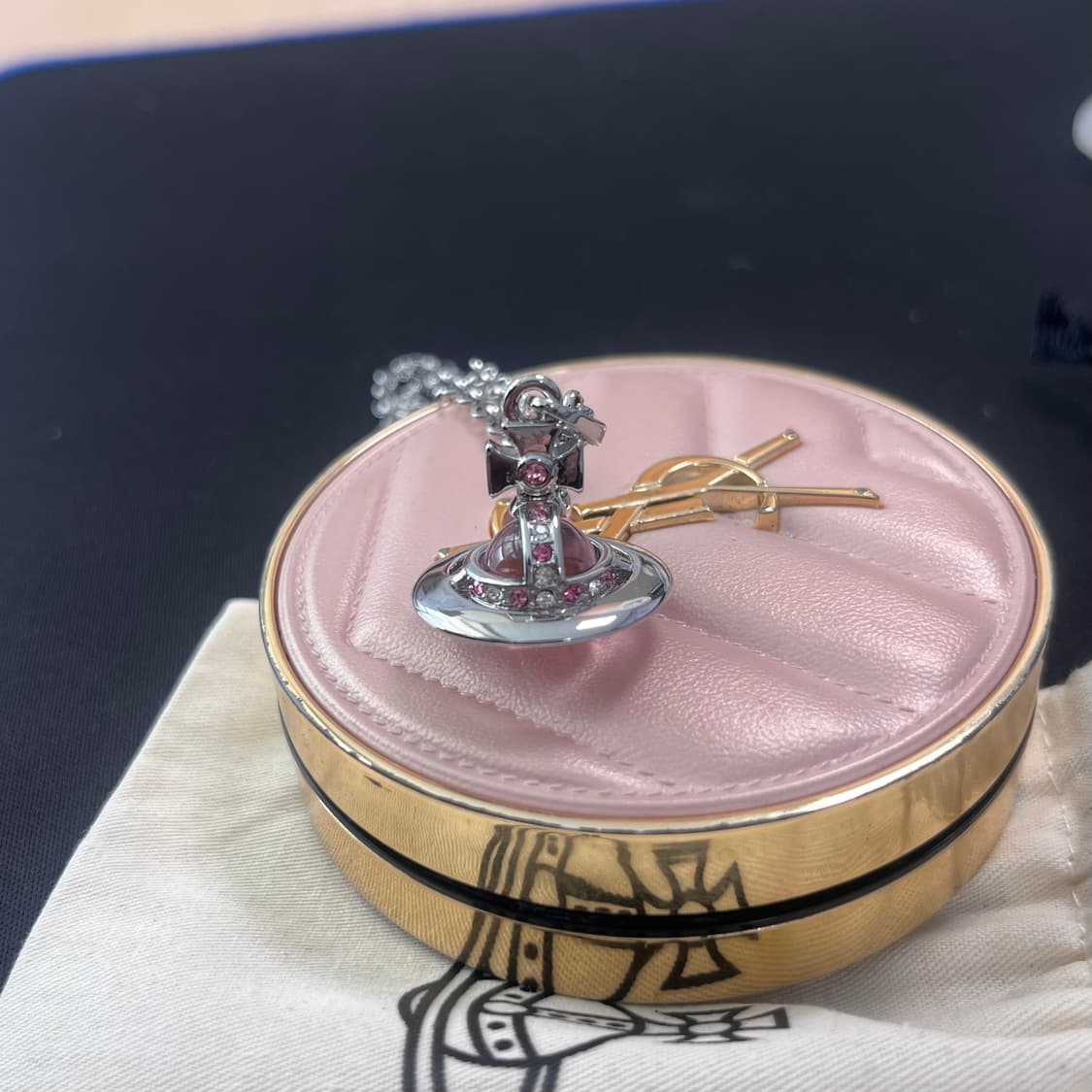 비비안웨스트우드 핑크 orb 목걸이 상품이미지1