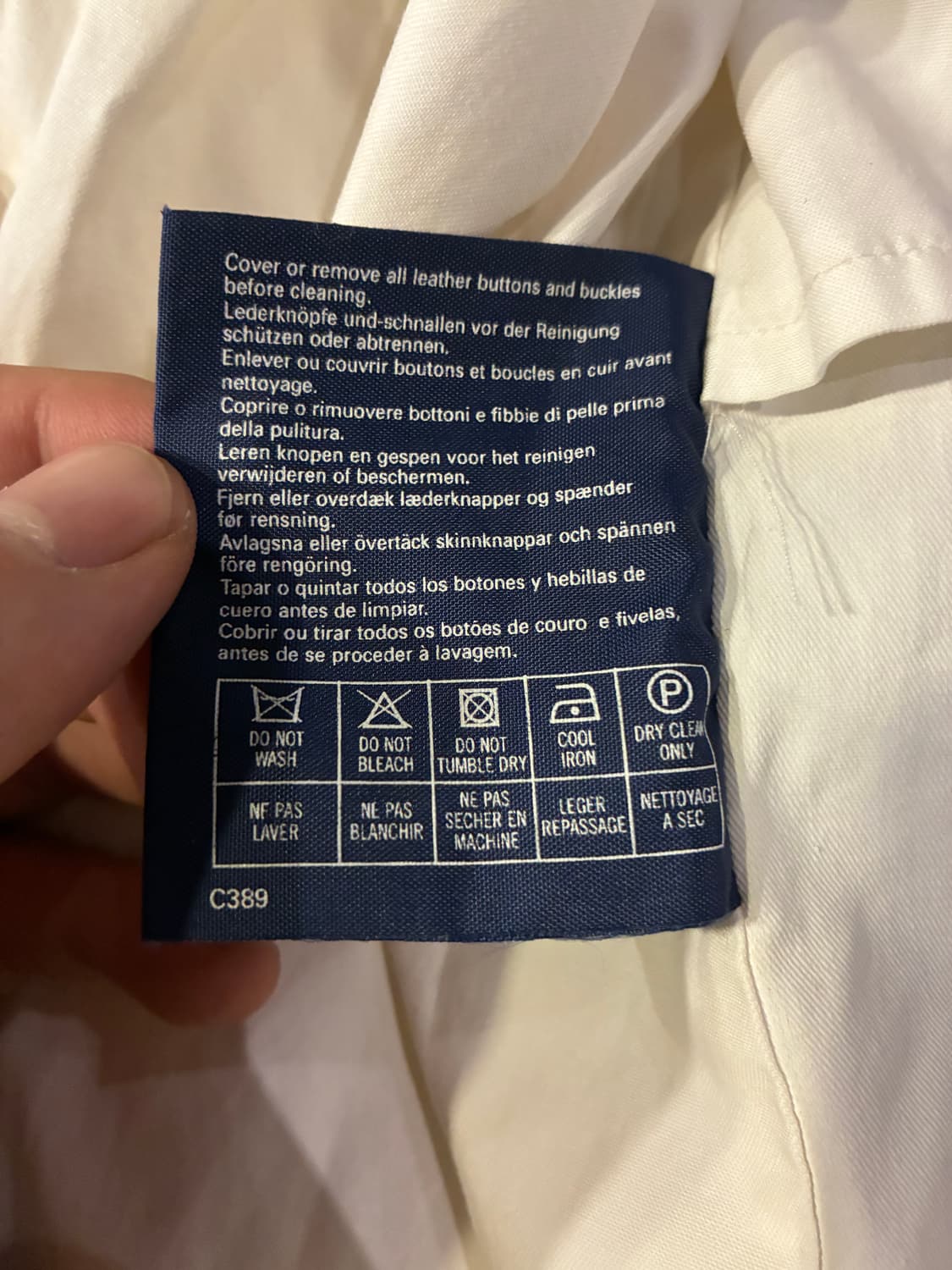 66) 버버리 숏 트렌치 코트 화이트 상품이미지4