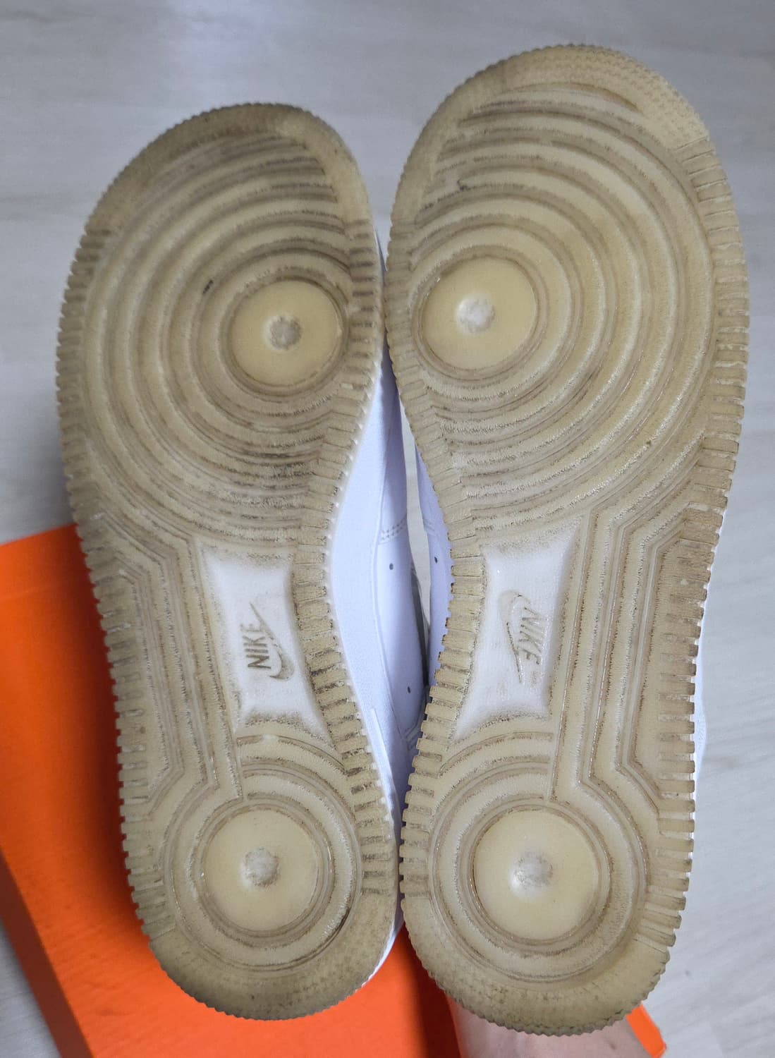 나이키 에어 포스 1 로우 컬러 오브 더 먼스 뽈록 상품이미지8