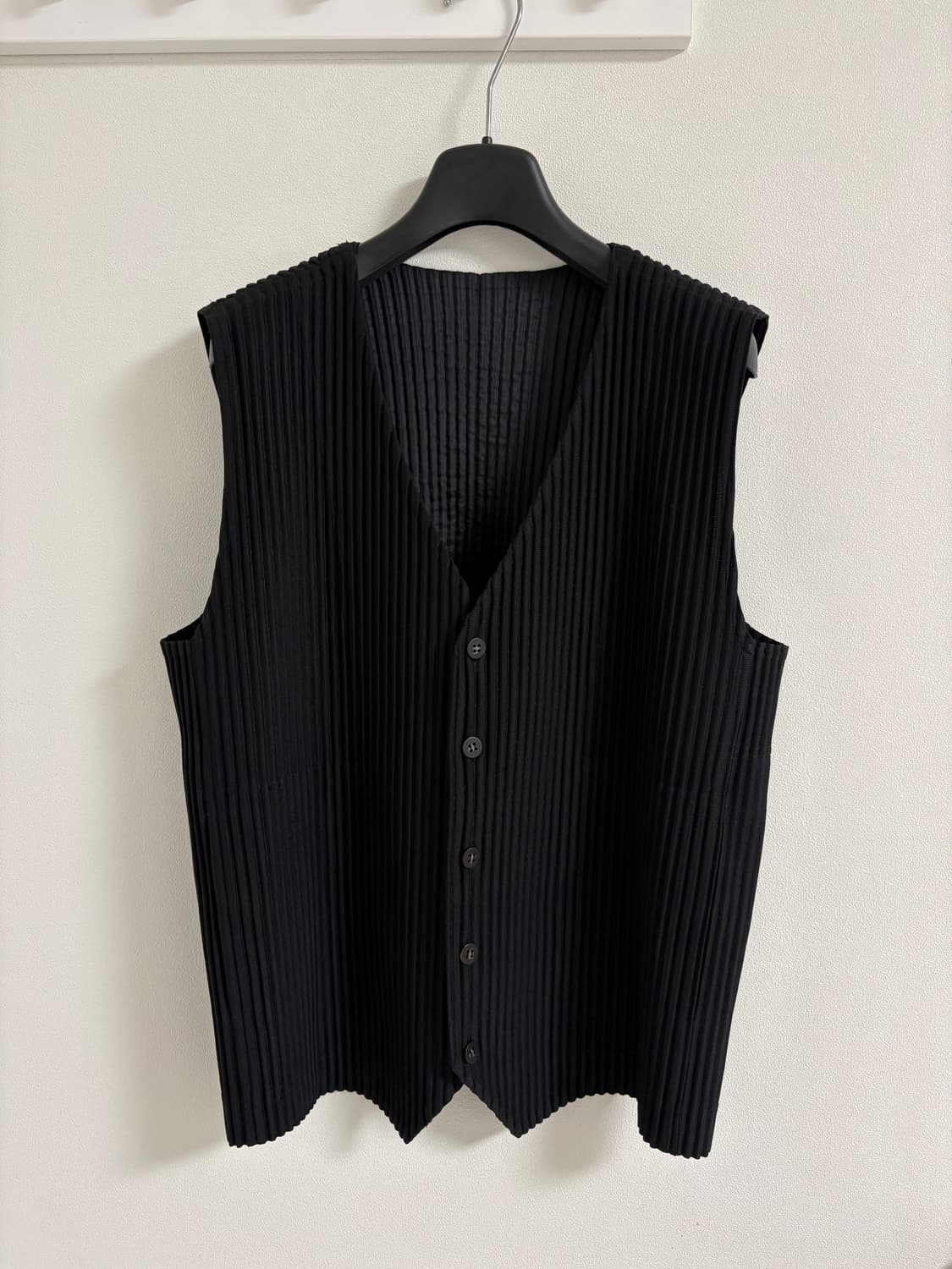 옴므플리세 플리츠 베스트 버튼 자켓 HP55JE111  상품이미지1