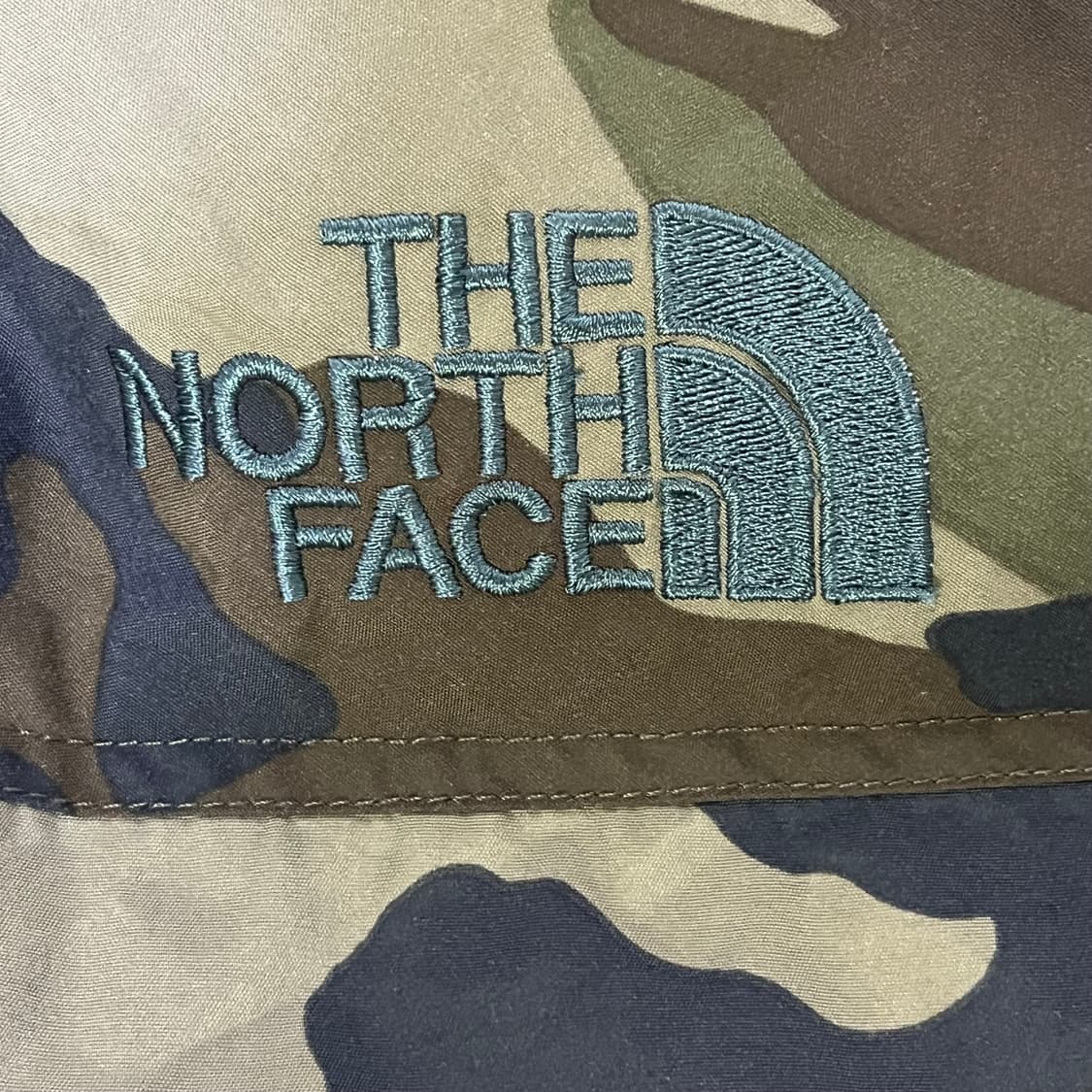 The north face 노스페이스 눕시 700 조끼패딩 카모 xl 상품이미지3