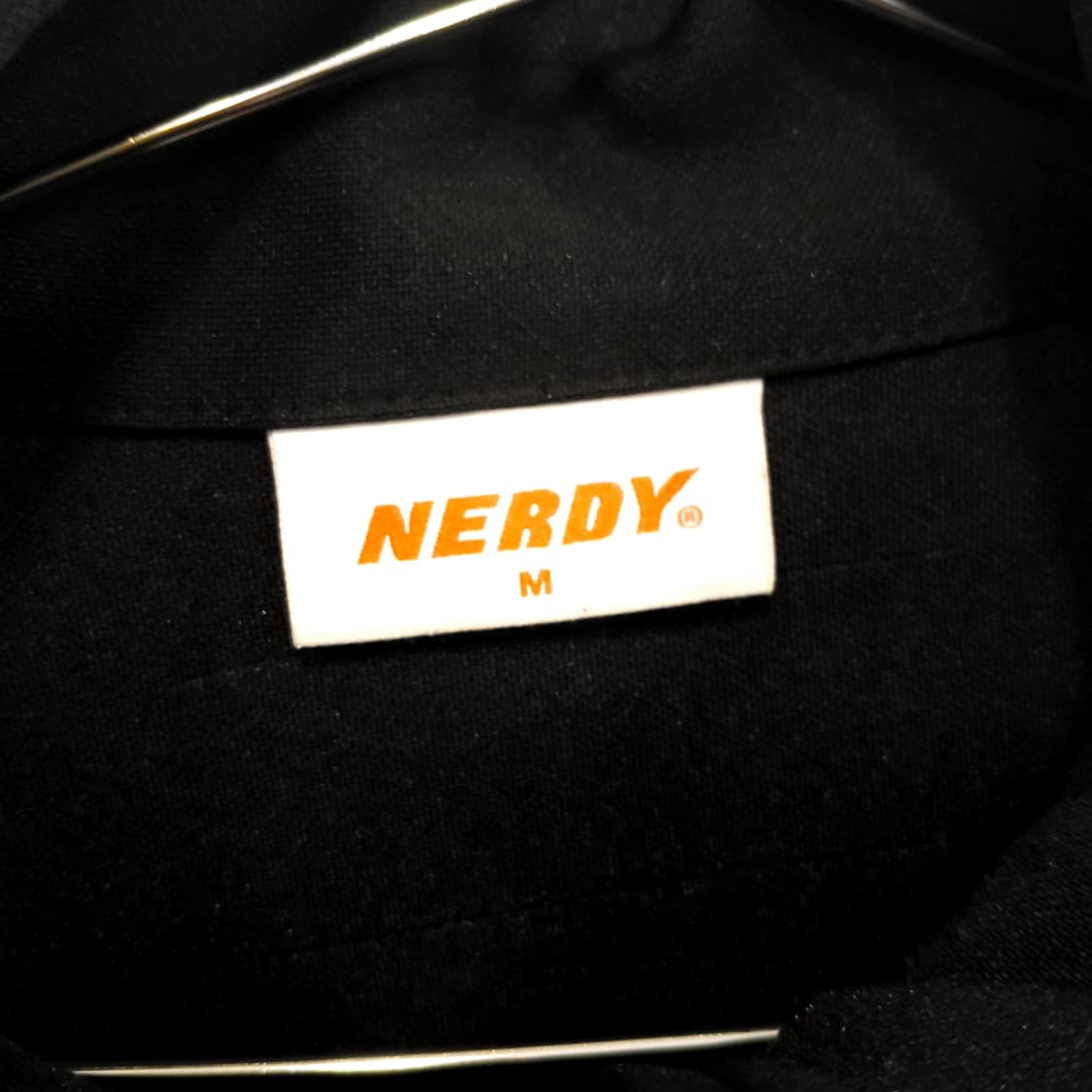 NERDY 스트릿 블랙 트랙탑 네온 라인 져지 상품이미지3