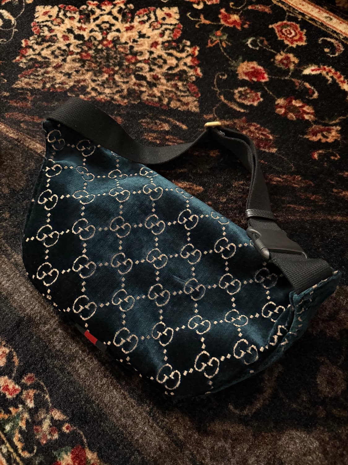 구찌 벨벳 힙색 상품이미지2