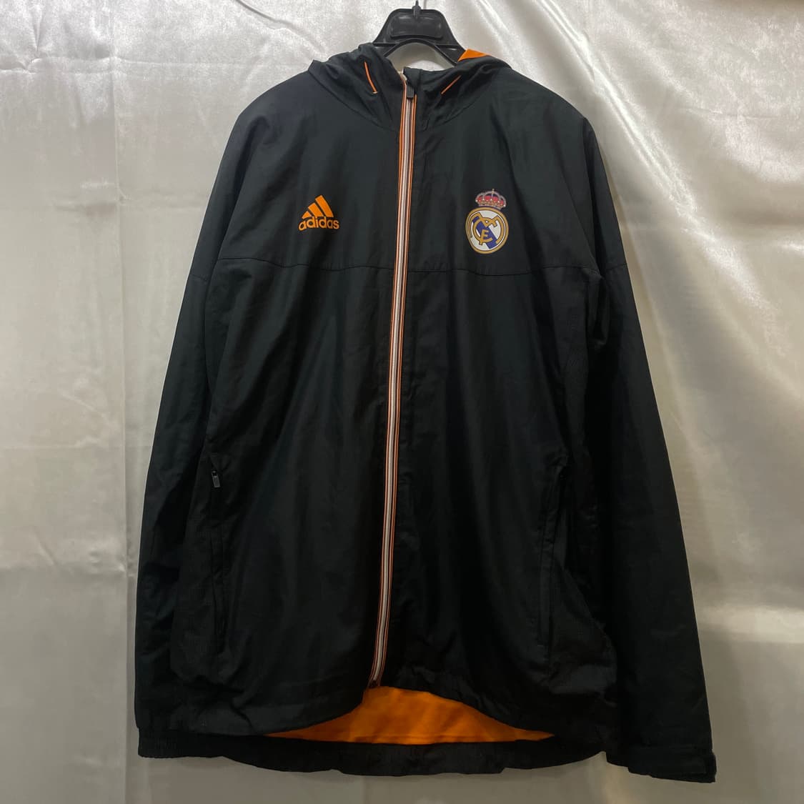 아디다스 검정 레알마드리드 윈드브레이커 자켓 상품이미지3