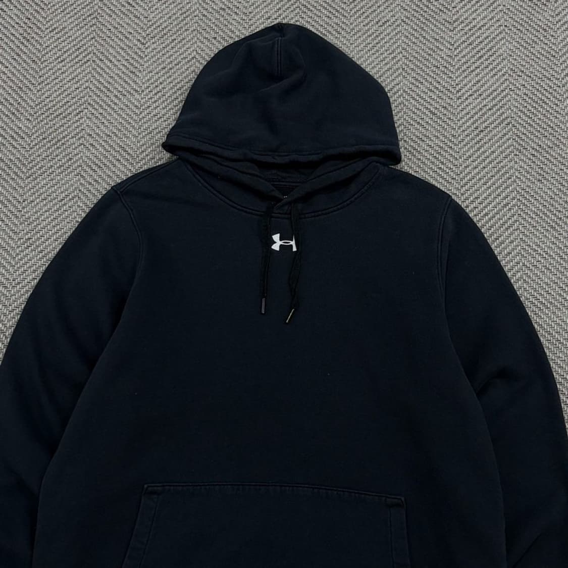 언더아머 센터 로고 후드티 v3055 상품이미지3